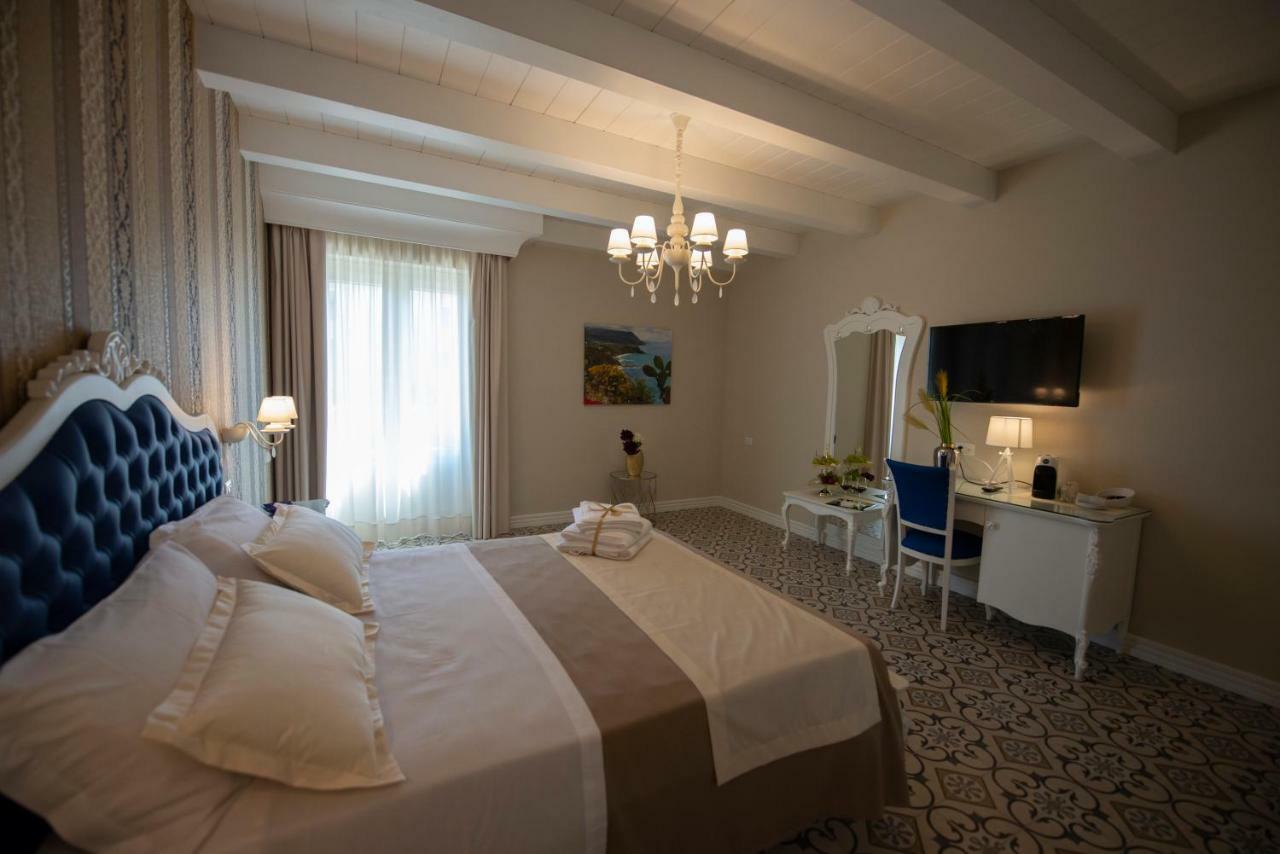 Sui Generis Tropea Luxury Rooms Екстериор снимка