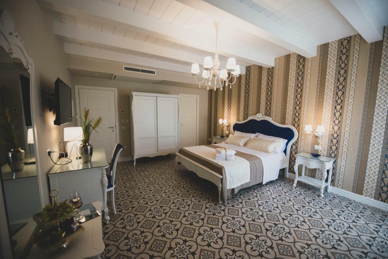 Sui Generis Tropea Luxury Rooms Екстериор снимка