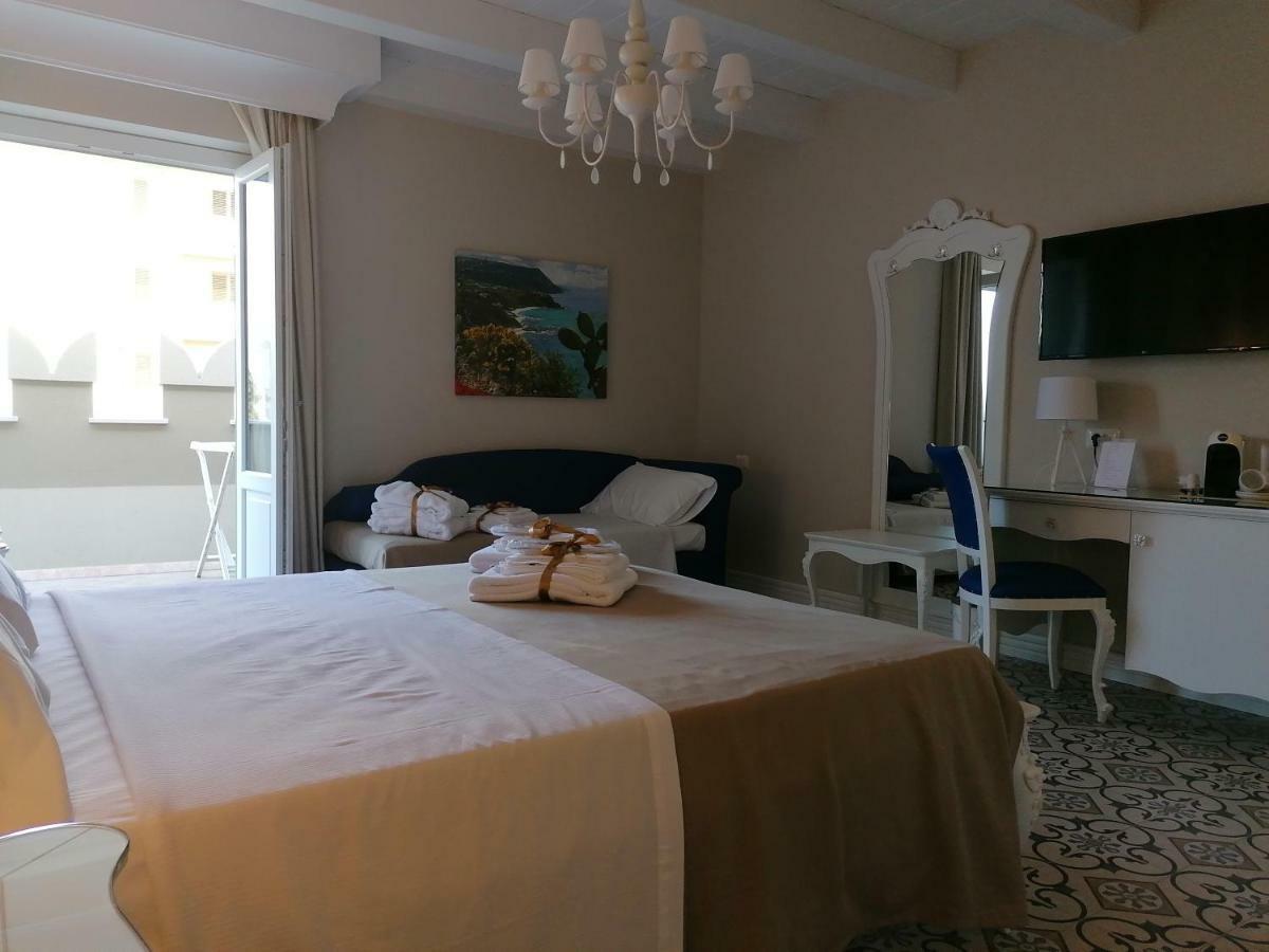 Sui Generis Tropea Luxury Rooms Екстериор снимка