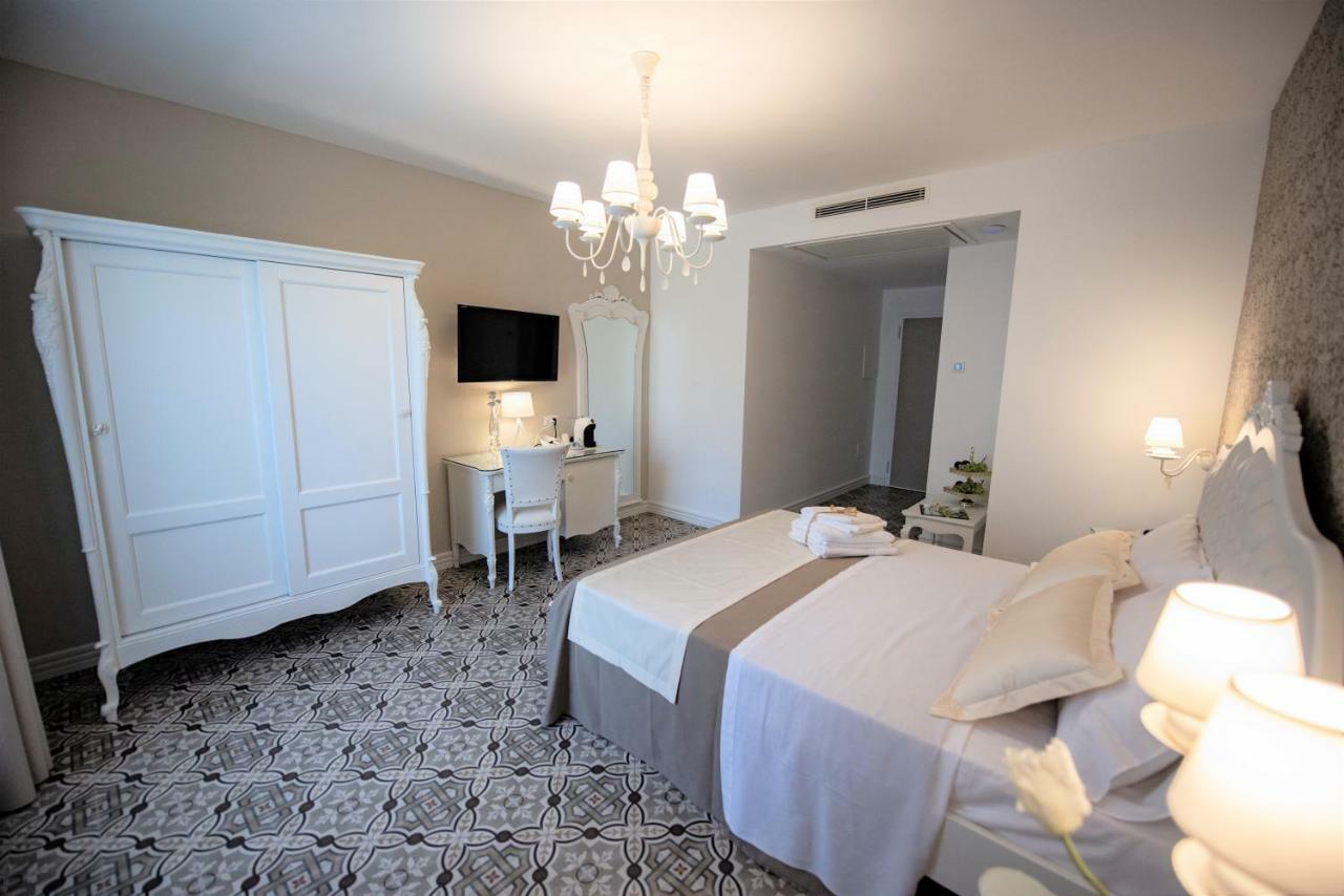 Sui Generis Tropea Luxury Rooms Екстериор снимка
